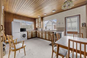 Photo 17- click for photo gallery